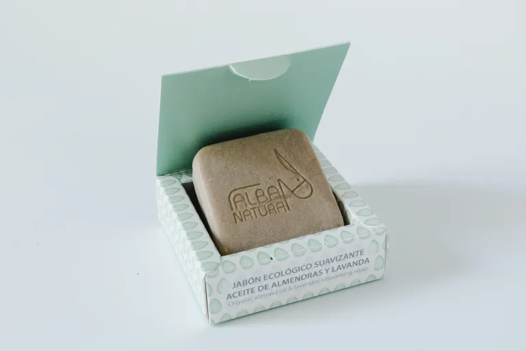 Jabón Facial con Almendra y Lavanda de Alba Natura